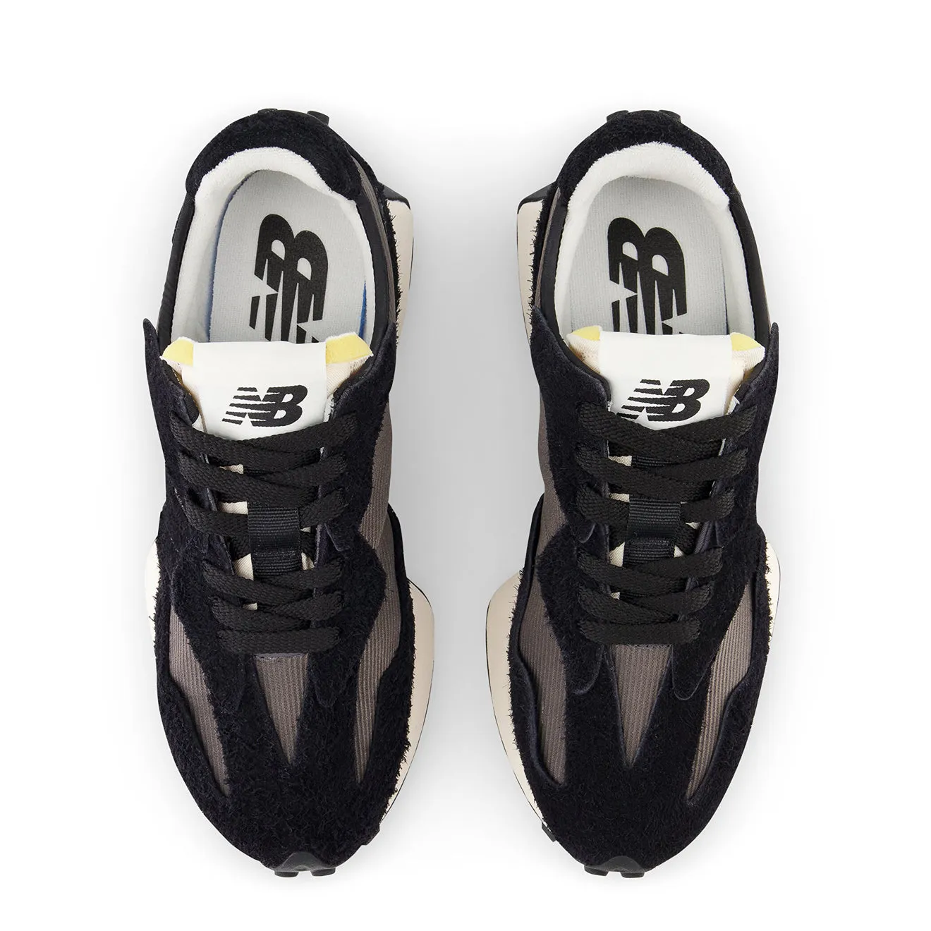 New Balance 327 Trainer Black / Magnet
