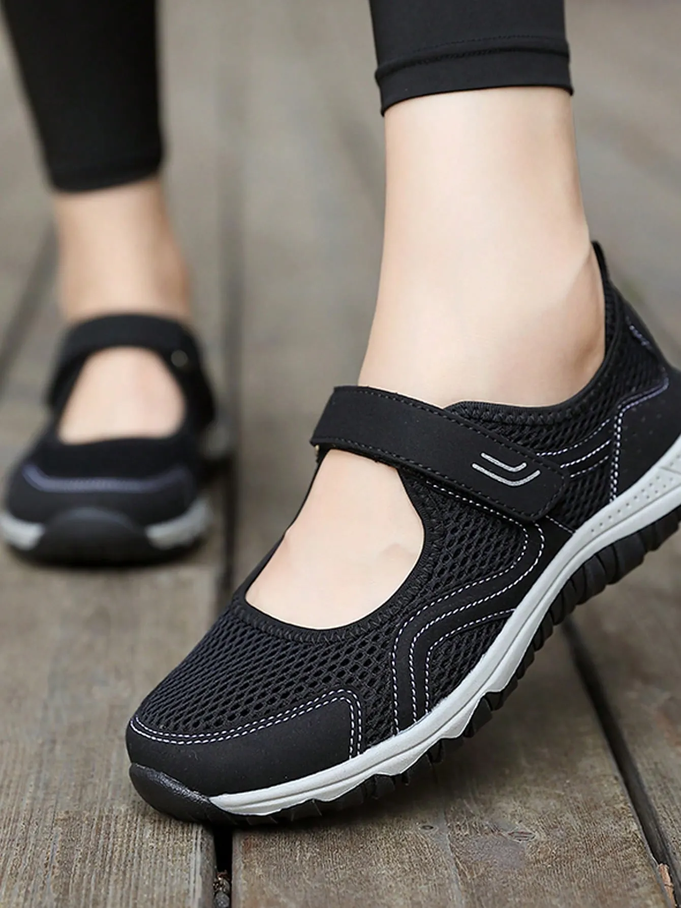 Women's Soft, Breathable, Comfortable And Convenient Sneakers
